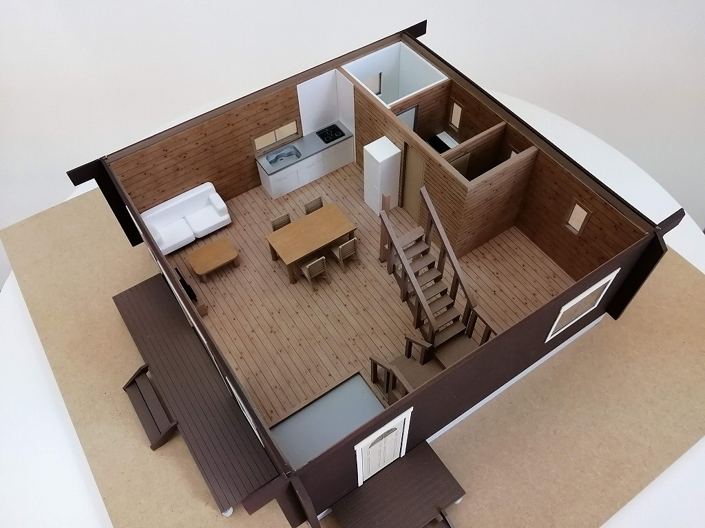 ログハウス調別荘　販売促進用模型