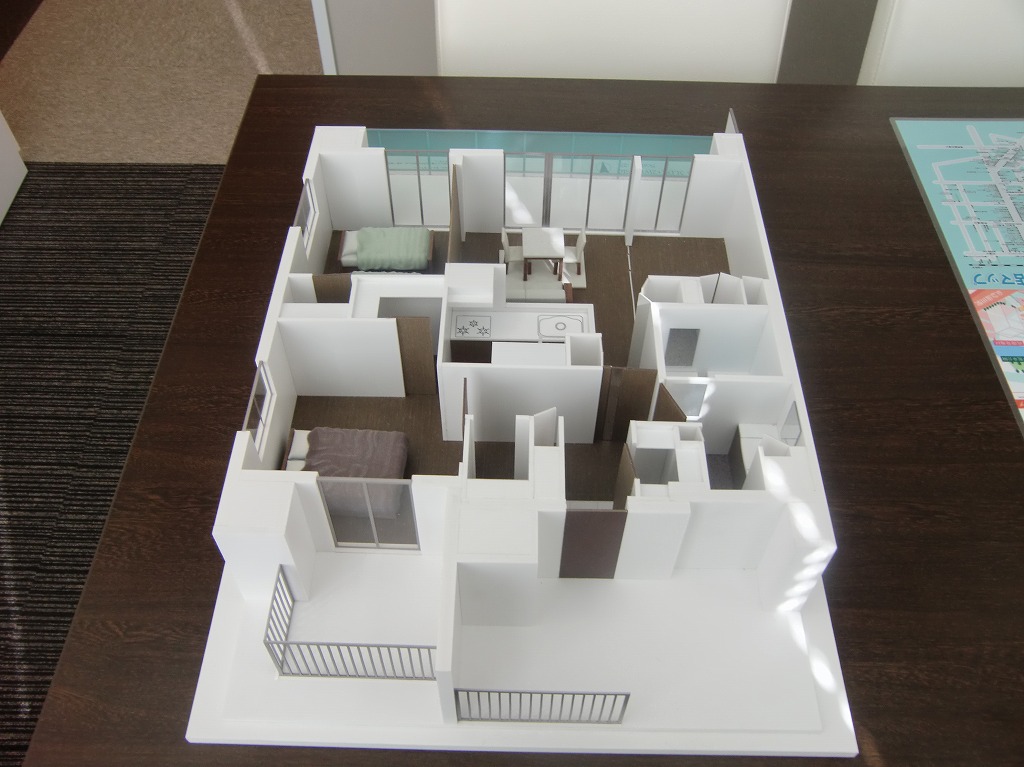 マンション販売促進用　室内模型